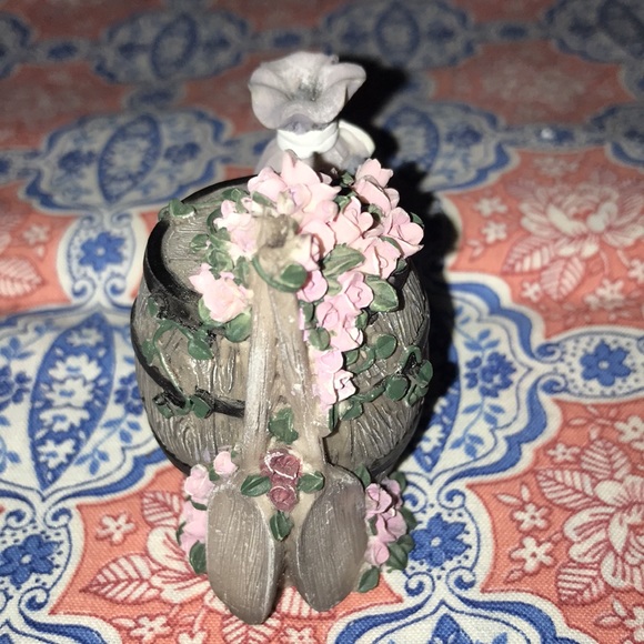 4/$10🌻🌻Ivy cove collectible try are taffy - Picture 3 of 5